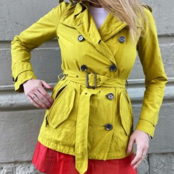 Burberry Brit Chartreuse Mini Trench - Picture 5 of 5